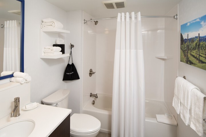 Hampton Inn Long Island / Commack