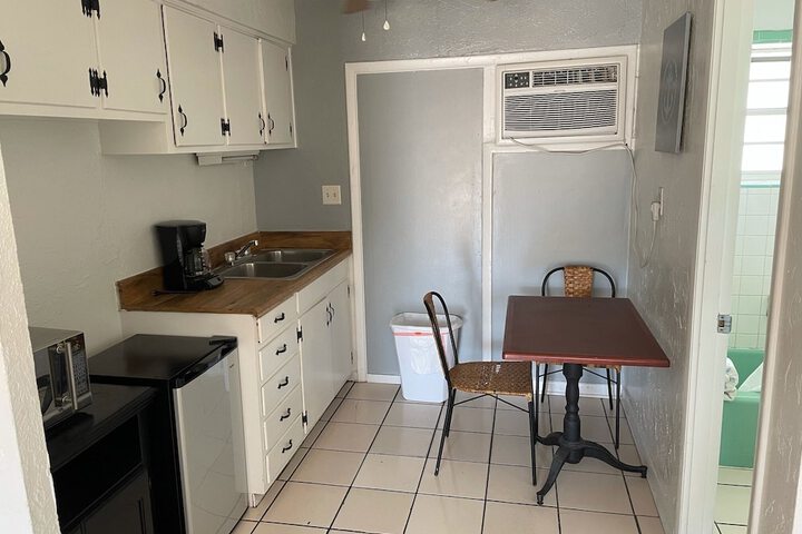 Room 14 of 20