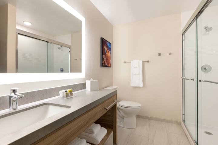 Room 10 of 20