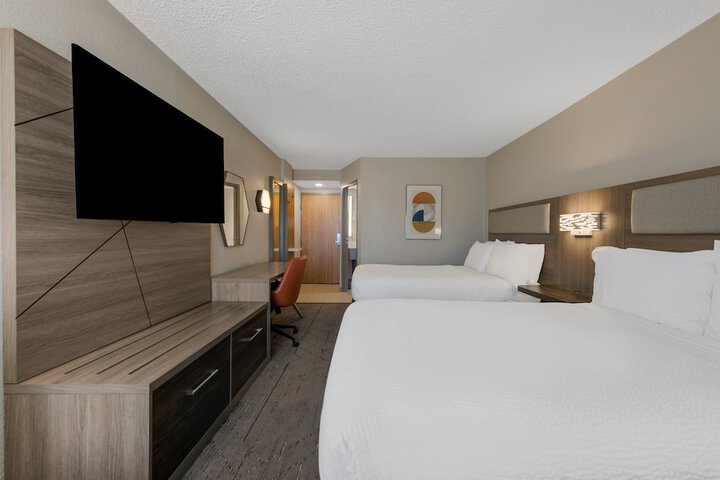 Holiday Inn Express Hampton - Coliseum Central by IHG