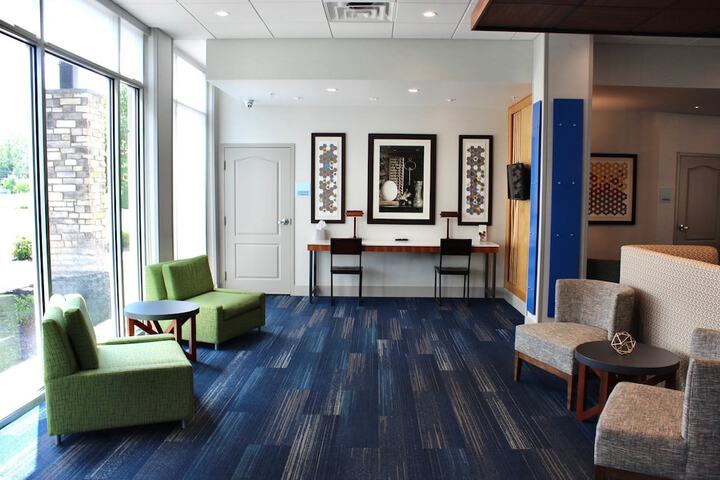 Holiday Inn Express Amherst - Lockport by IHG