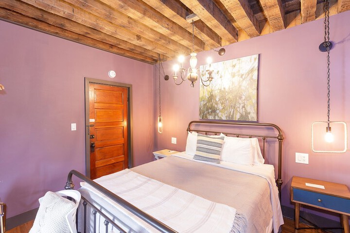 Room 43 of 80