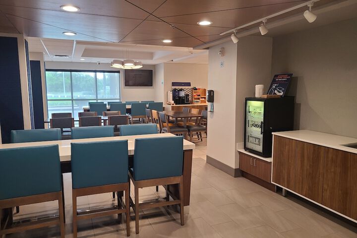 Holiday Inn Express & Suites Ft. Lauderdale N - Exec Airport by IHG