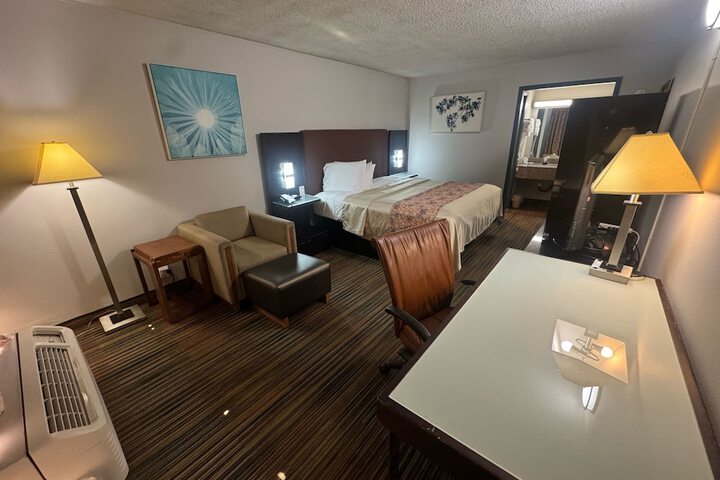 Room 12 of 20