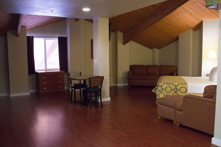 Room 21 of 35