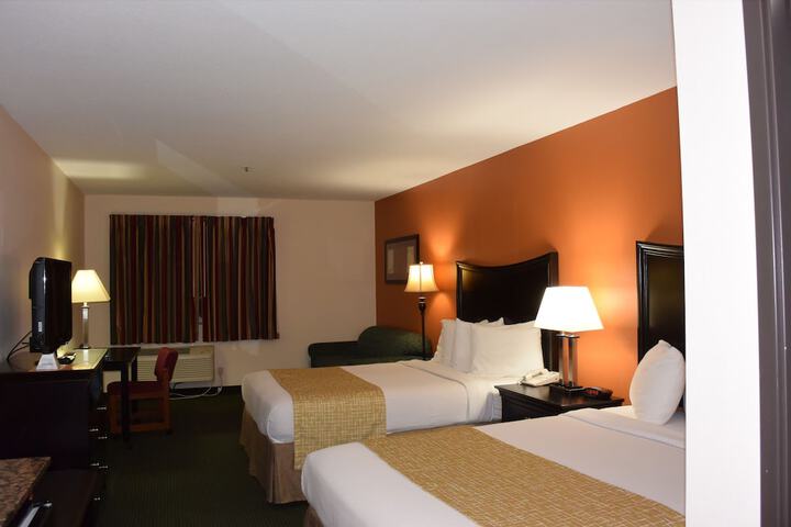 Travelodge Suites by Wyndham Newberg
