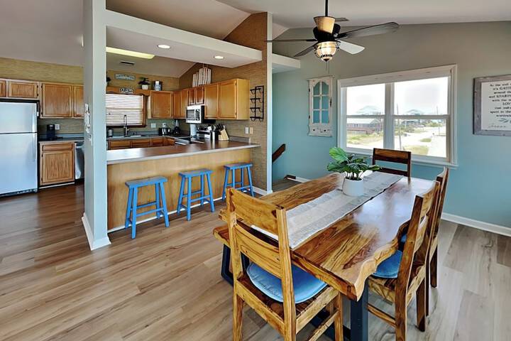 Paradise Palms by Topsail Realty
