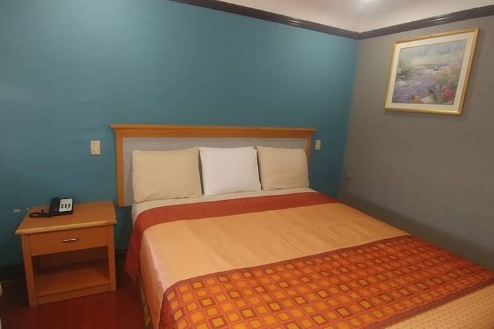 Room 25 of 54