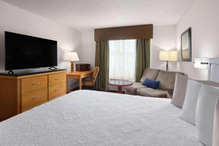 Smart Choice Inn and Suites