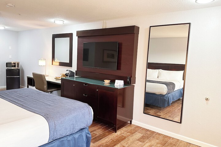 Room 20 of 23