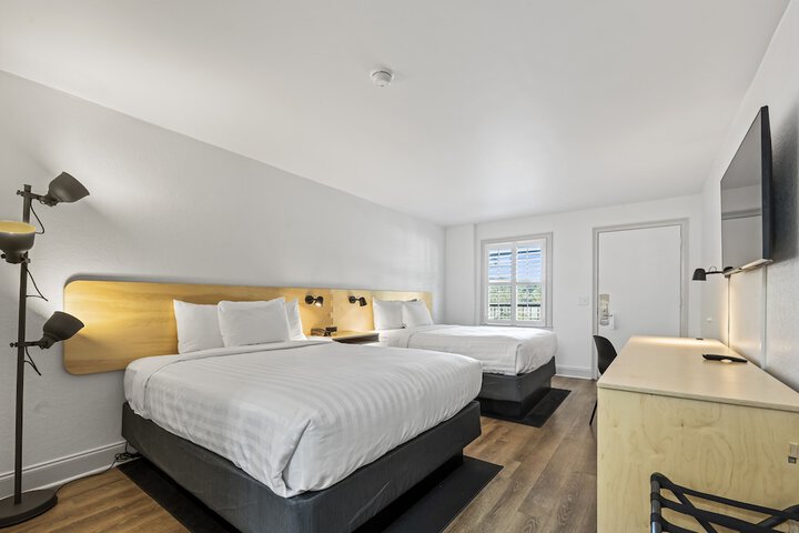 Room 16 of 35