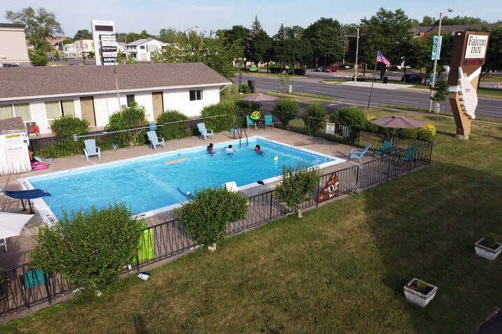 Pool 9 of 44