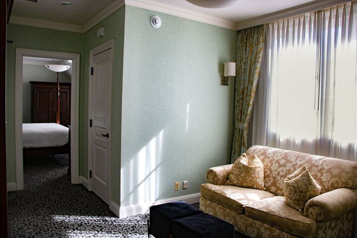 Room 48 of 118