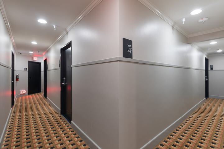 Room 66 of 98