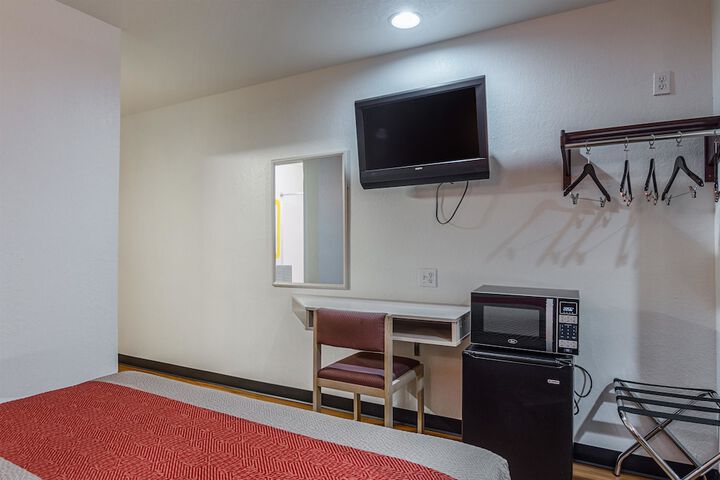 Room 26 of 29