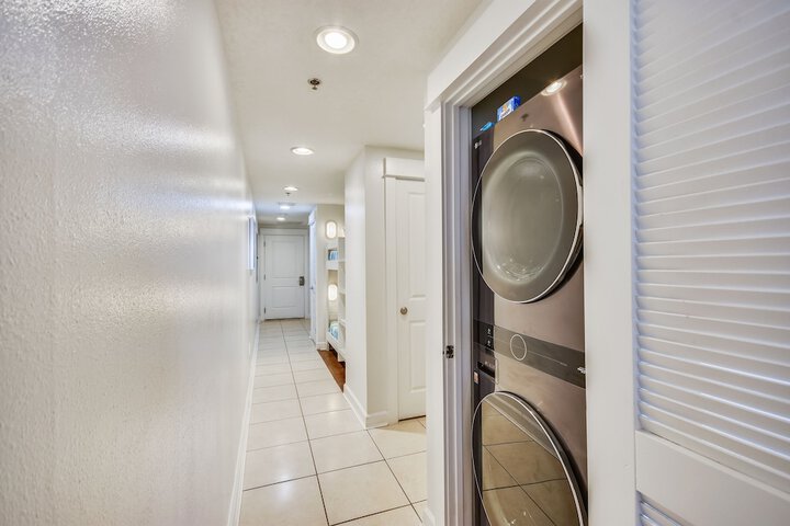 Laundry 275 of 308