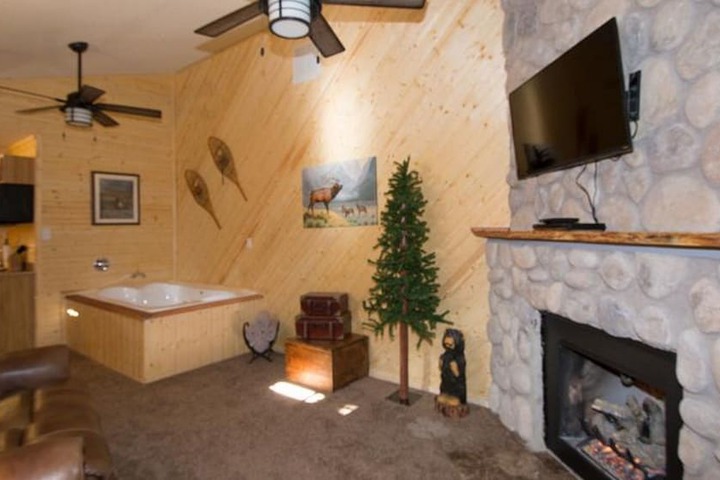 Upper Canyon Inn & Cabins