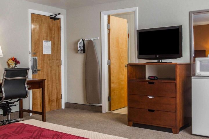 Room 10 of 45