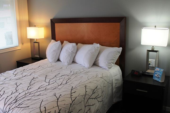 Room 27 of 42