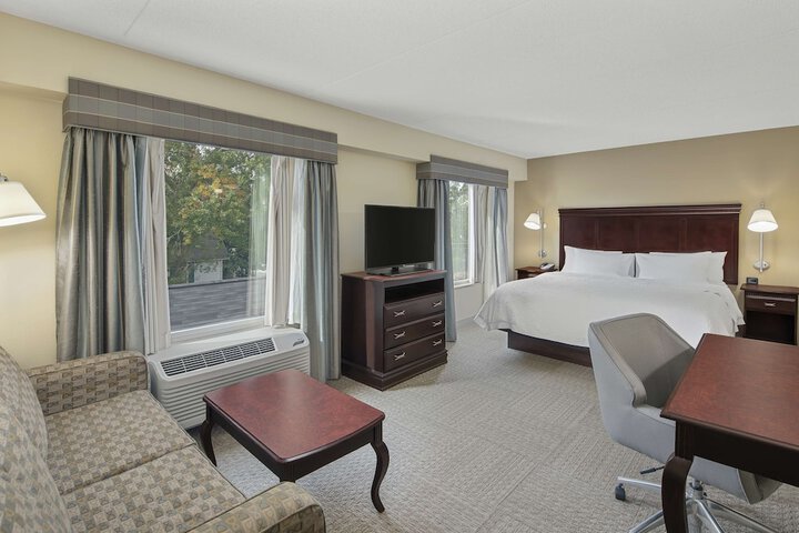 Room 30 of 44