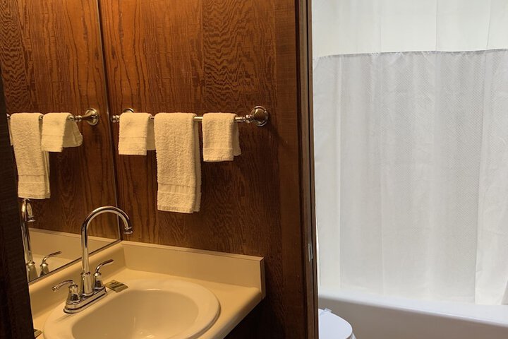 Room 8 of 18