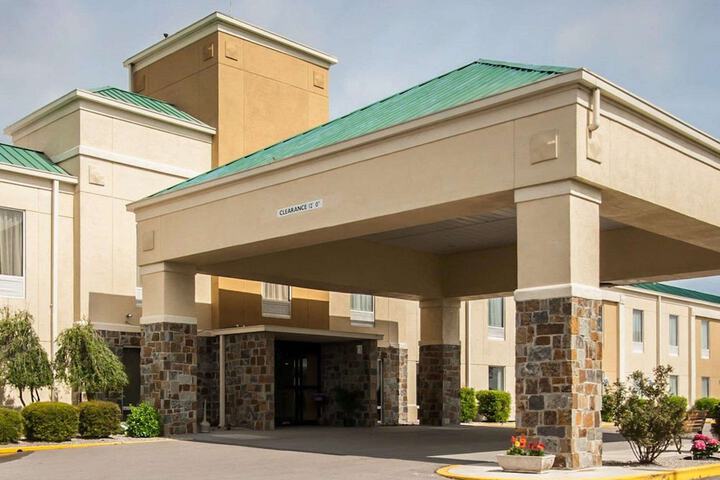 Quality Inn Hayti North