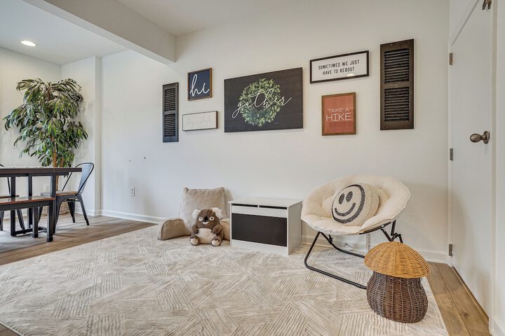 Great for Families! Townhome 9 Mi to Harpers Ferry