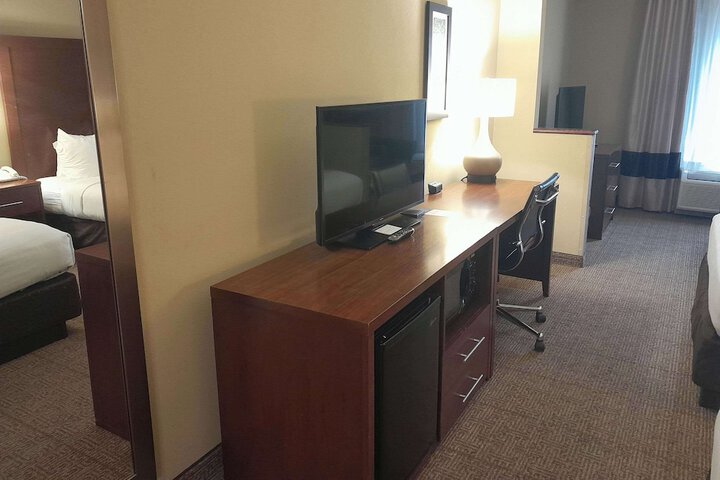 Room 19 of 39