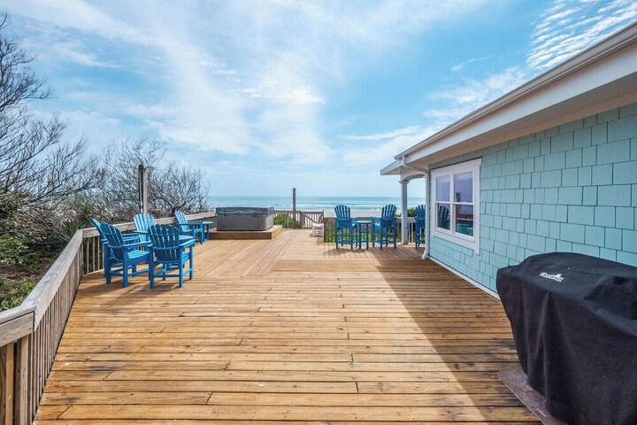Surfside Cottage by Topsail Realty