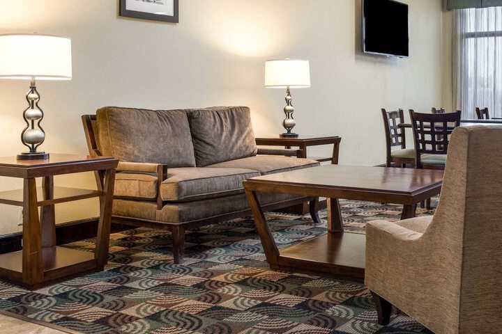 Quality Inn Cleveland MS