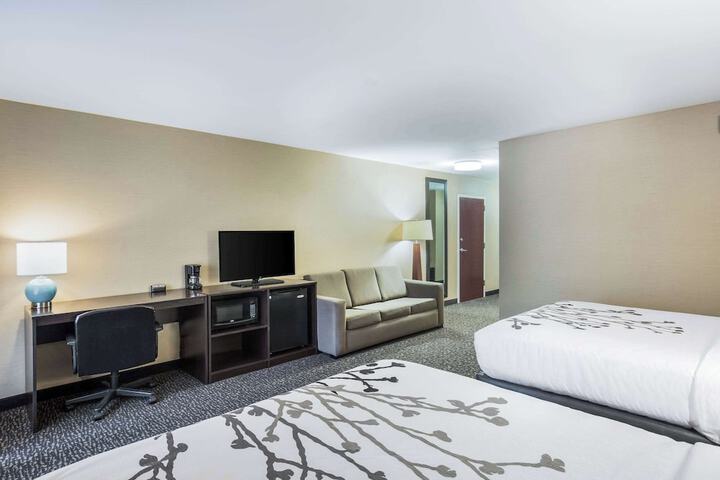 Sleep Inn & Suites Dunmore
