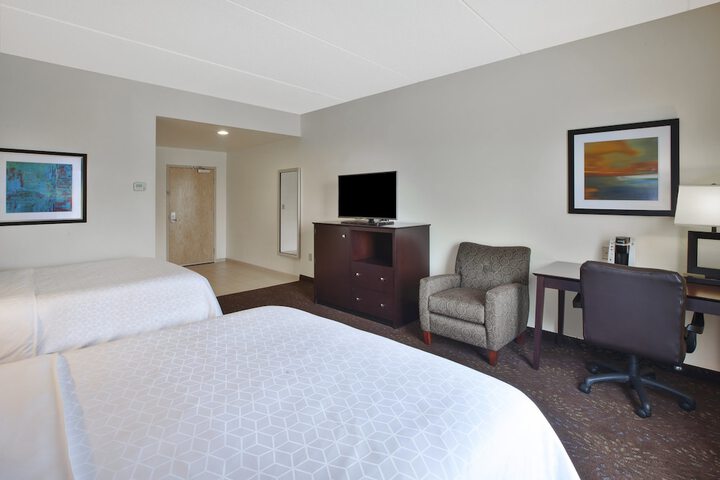 Holiday Inn Express & Suites Geneva Finger Lakes by IHG