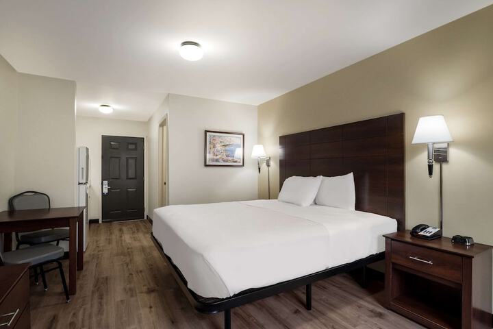 Room 26 of 61