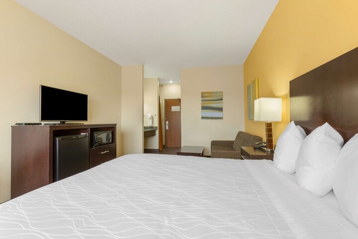 Best Western Plus The Four Corners Inn