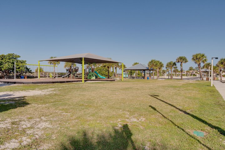 Manasota Key Vacation Rental w / Beach Access!