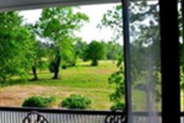 TEXAS FOREST COUNTRY RETREAT