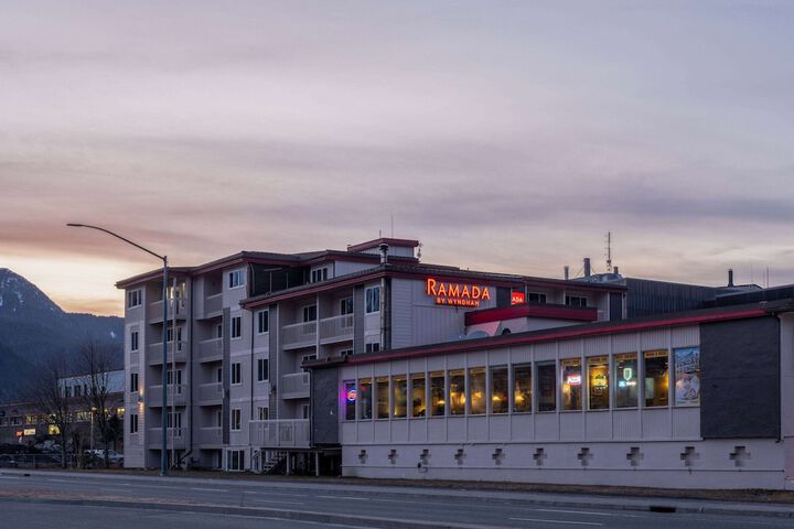 Hotel 4 of 73