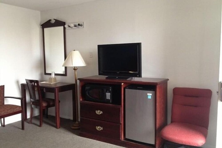 Room 17 of 24