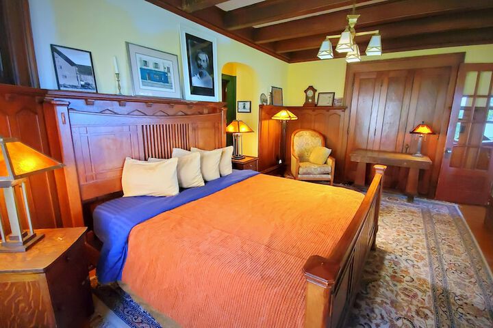 Room 8 of 29