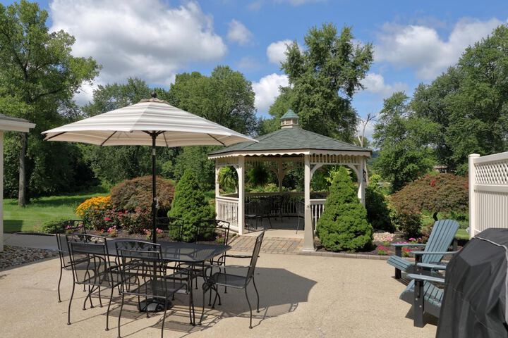 Coshocton Village Inn and Suites