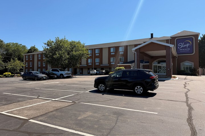 Sleep Inn & Suites Niantic North