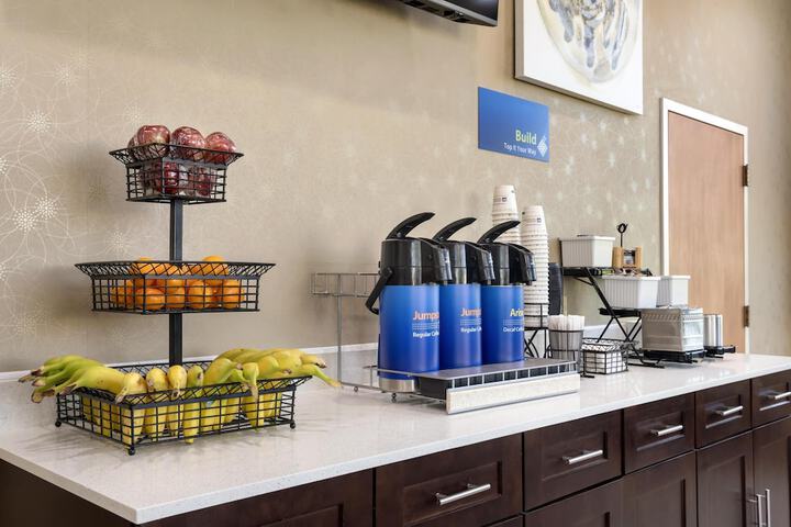Best Western Inn & Suites - Monroe