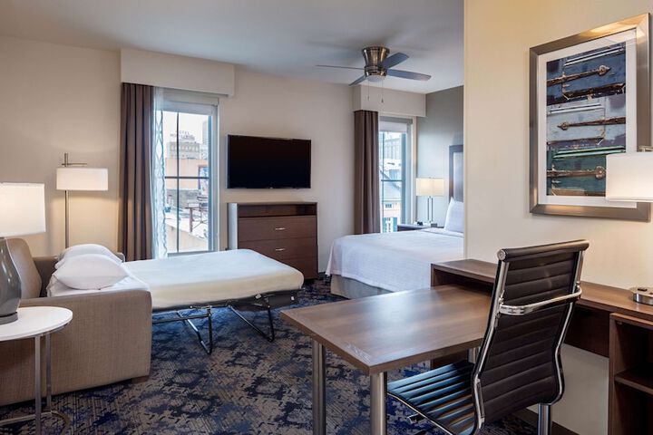 Room 43 of 63