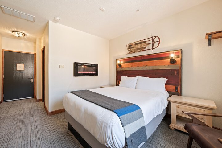Room 53 of 115