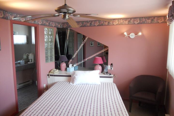 Room 26 of 48
