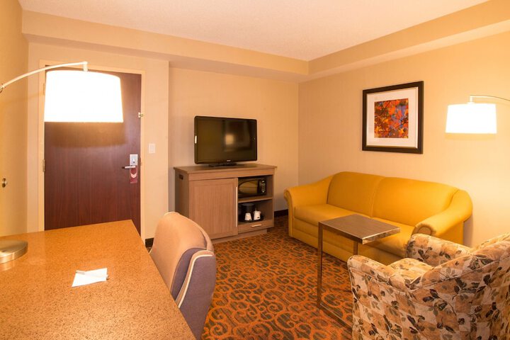 Room 27 of 43
