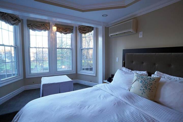 Room 21 of 117