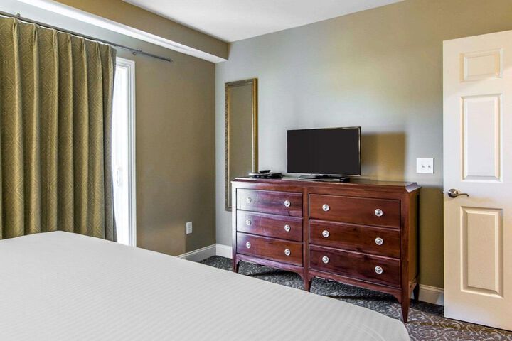 Room 16 of 56