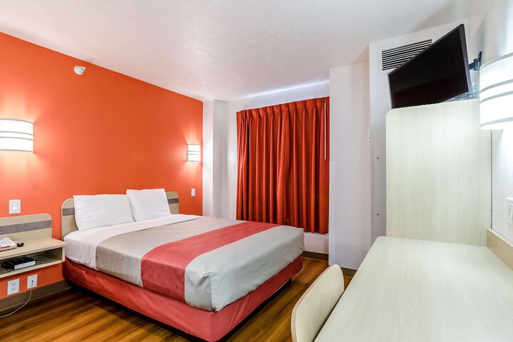 Room 40 of 44
