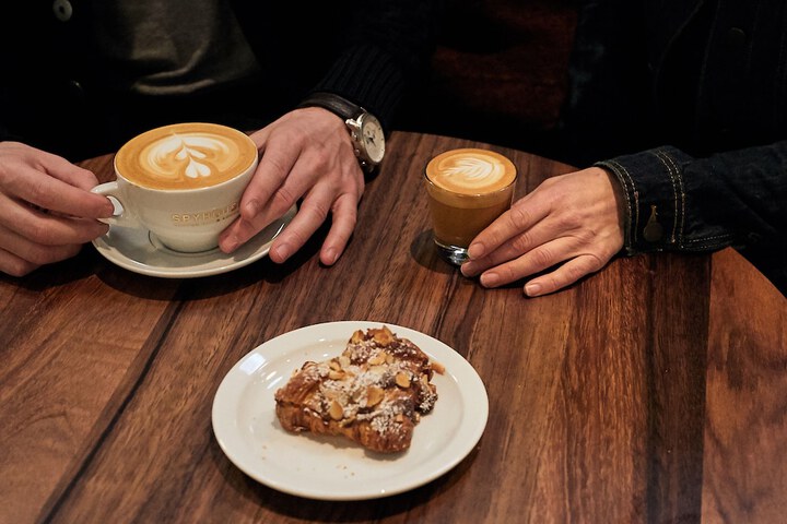 Breakfast/Coffee Service 32 of 38